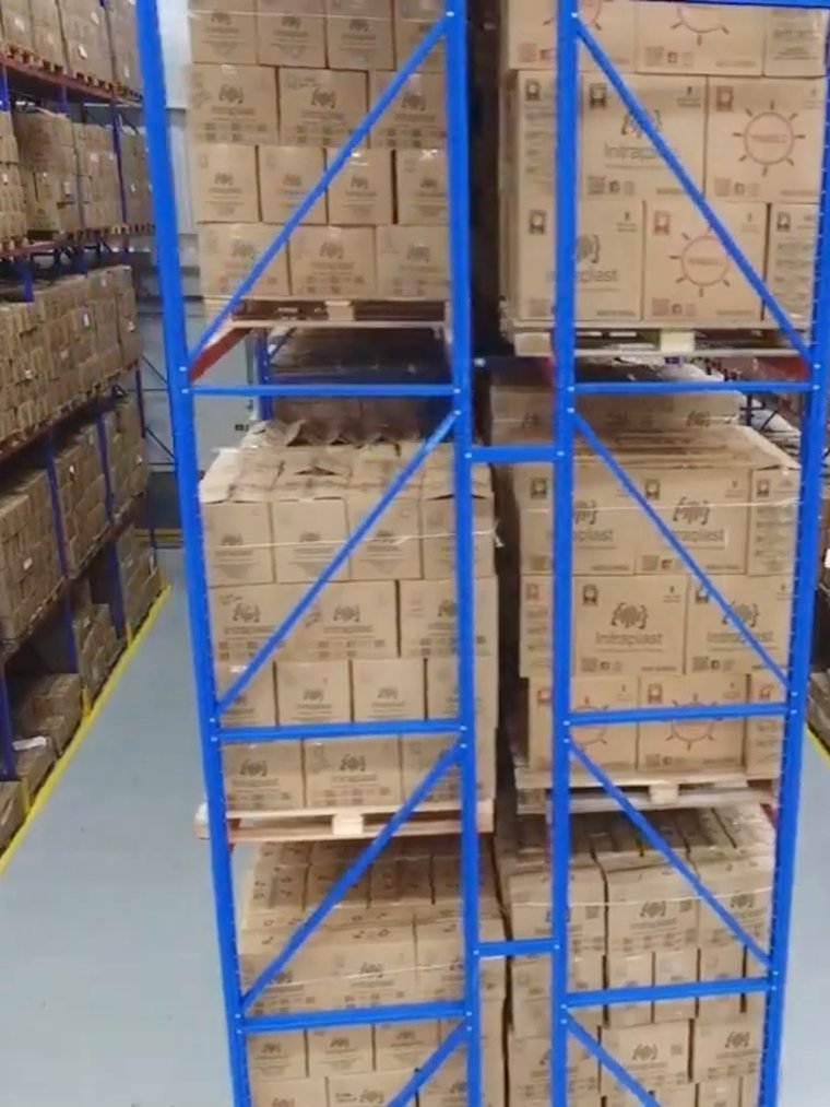 Centro de distribuição e expedição da IntraPlast